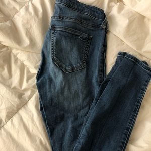Holister low rise jean leggings ripped medium wash